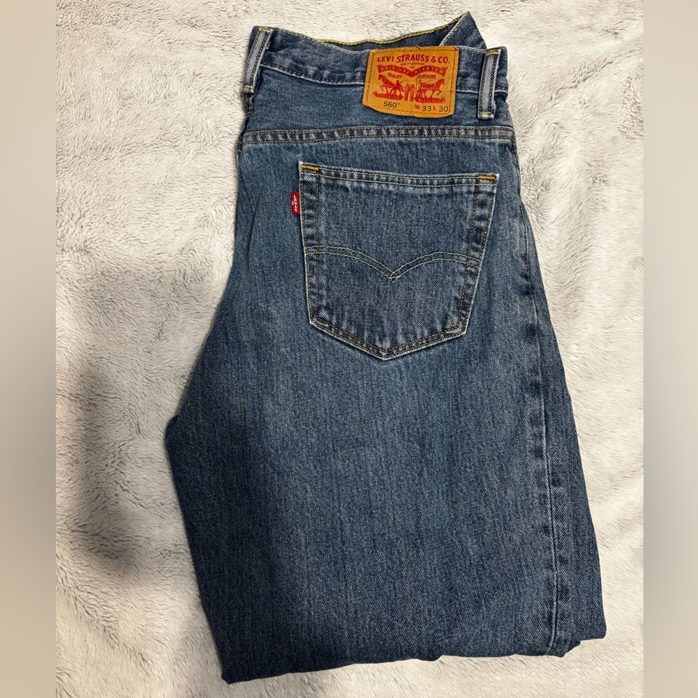 Levi's 560 | Relaxed Fit Men's Jeans in Classic Blue